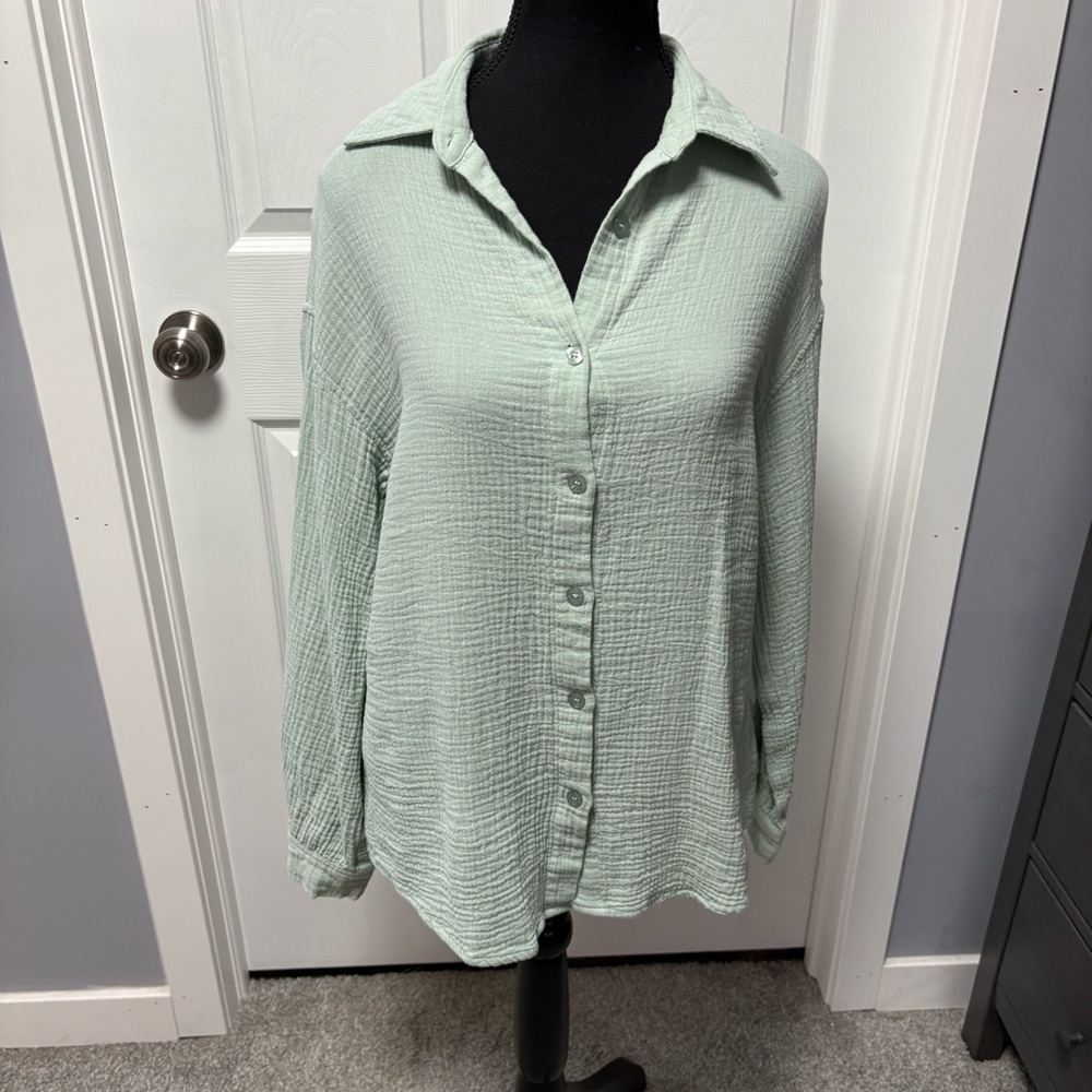 Priv Button Down Top